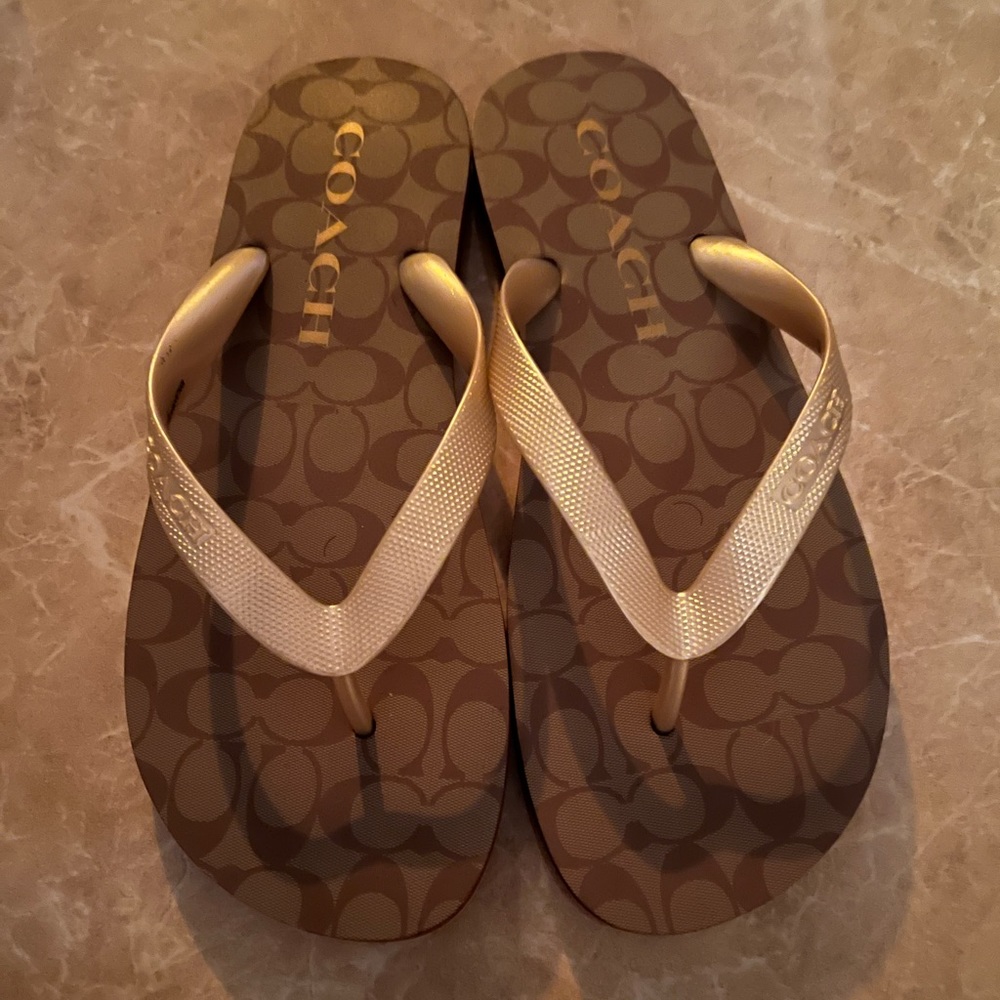 Authentic coach slides beige in size 9